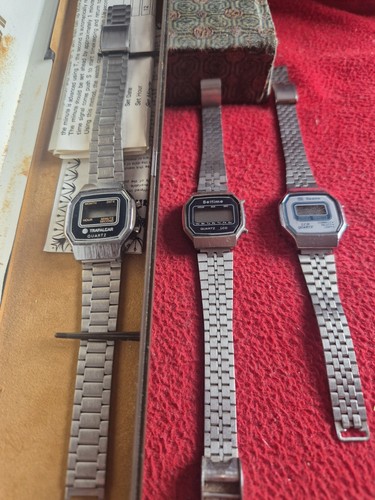 Tre orologi digitali vintage